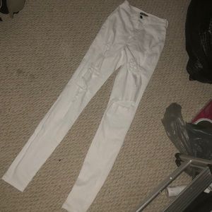 Fashion nova White jeans!!